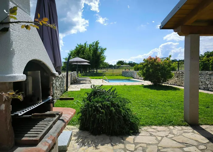 Villa Mikulica