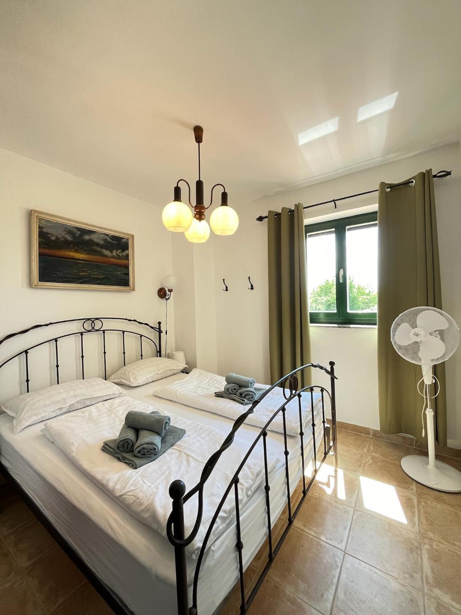 Villa Mikulica *